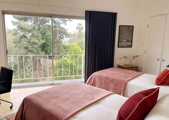 Stunning Hollywood Midcentury Modern-Views-Best Location!