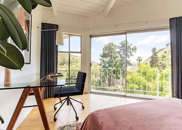 Stunning Hollywood Midcentury Modern-Views-Best Location!