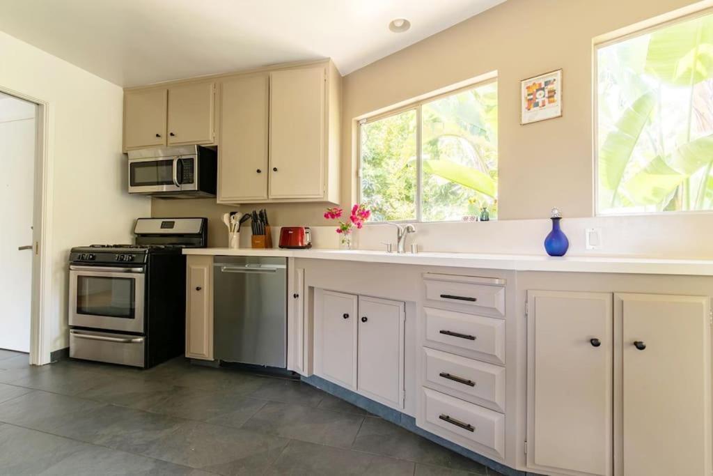 Ferienhaus Stunning Hollywood Midcentury Modern-views-best Location! *