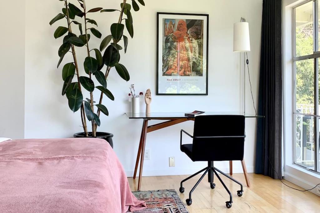 Ferienhaus Stunning Hollywood Midcentury Modern-views-best Location!
